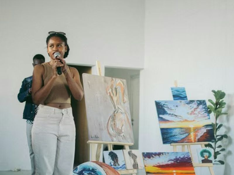 Explain my art work to jury: Introducing yourself and presenting the piece - French lesson